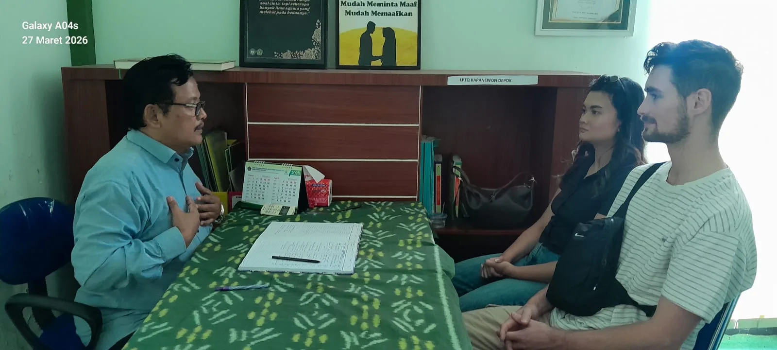 Penghujung WFA, Catin WNA Ikuti Bimwin di KUA Depok
