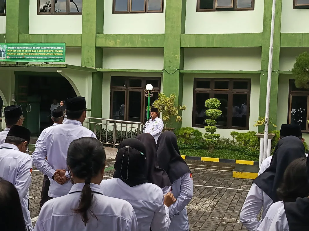 Pembinaan Pembangunan Zona Integritas Menuju WBK WBBM Melalui Apel Pagi