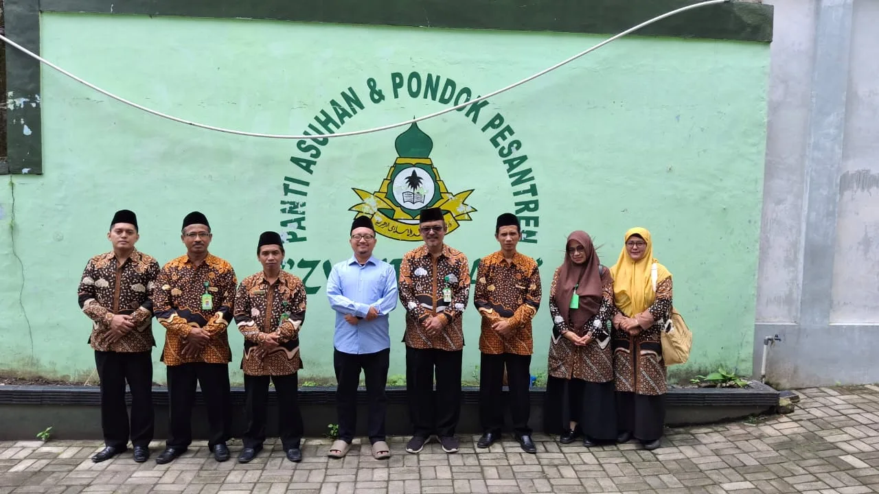 KUA Ngaglik Tebar Semangat Kepahlawanan di Ponpes Az Zuhriyah