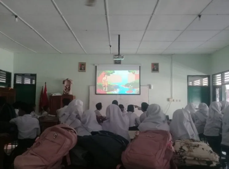 Melalui Cerita Rakyat Siswa MTsN 8 Sleman Tingkatkan Literasi