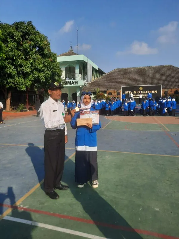 Siswi MTsN 8 Sleman Kembali Ukir Prestasi Lewat Pencak Silat