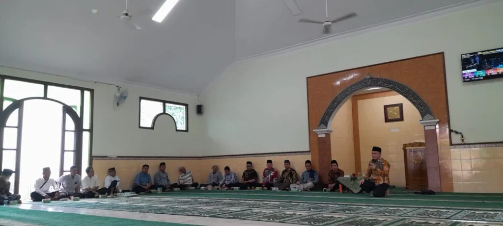 Jalin Ukhuwah Islamiyah MTsN 3 Sleman Gelar Pengajian Keluarga Besar