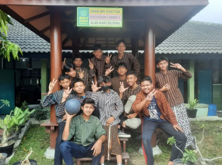 Peringati Keistimewaan DIY, MTsN 8 Sleman Sehari Berbahasa Jawa
