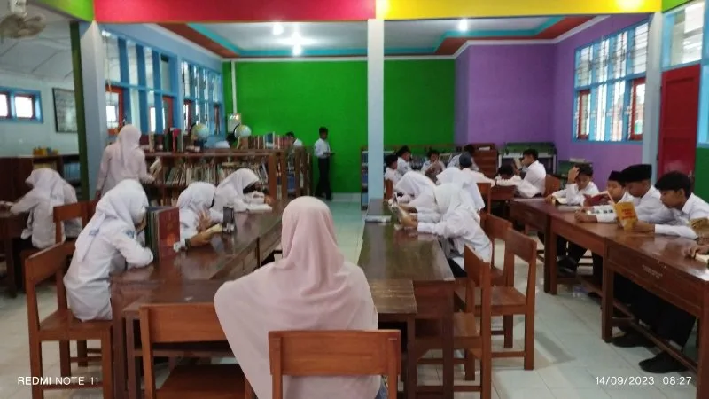 Perpustakaan MTsN 8 Sleman Ciptakan Budaya Berkunjung ke Perpustakaan di Hari Kunjung Perpustakaan