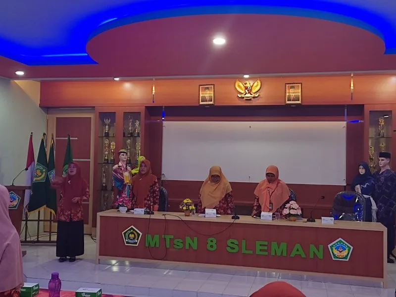 Pertemuan Rutin Dharma Wanita Persatuan Satker MTsN 8 Sleman