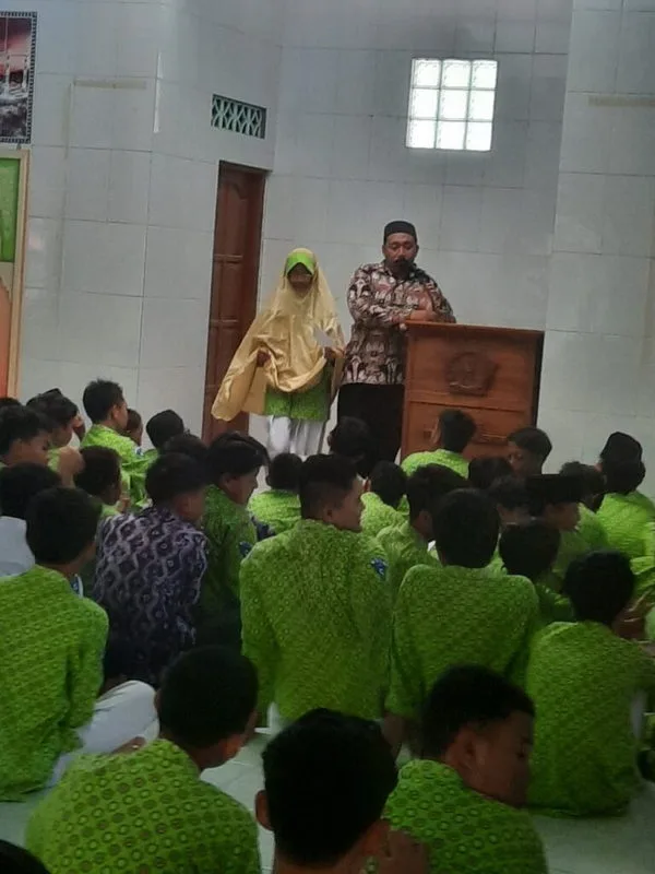 Yuk Sedekah! Ajakan Juan, Siswi Kelas 7C MTsN 8 Sleman dalam “Cermat”