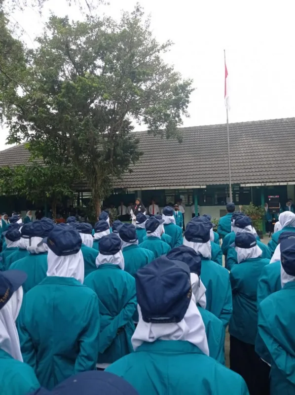 Pesan Pembina Upacara di MTsN 4 Sleman, Sayangi Diri