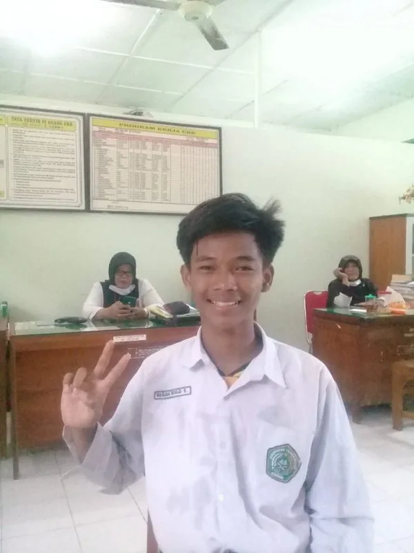 Terinspirasi dari Sang Idola Regan Hugo kelas IX B MTs N 8 Sleman Raih Juara 2 Sepak Bola Bersama Tim Korwil Sleman Timur