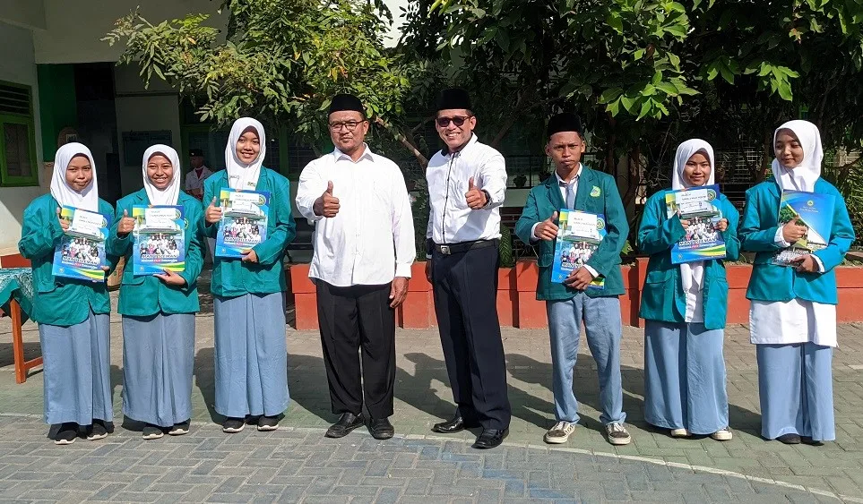 Apresiasi Siswa Peraih Nilai Positif Terbaik, MAN 1 Sleman Berikan Penghargaan