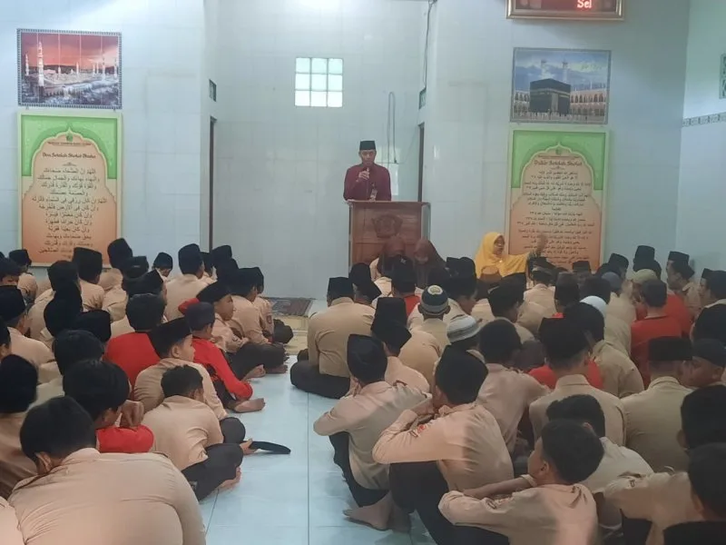 Kepala Madrasah Ajak Semua Warga MTs N 8 Sleman Sukseskan Pemilos Periode 2023 / 2024