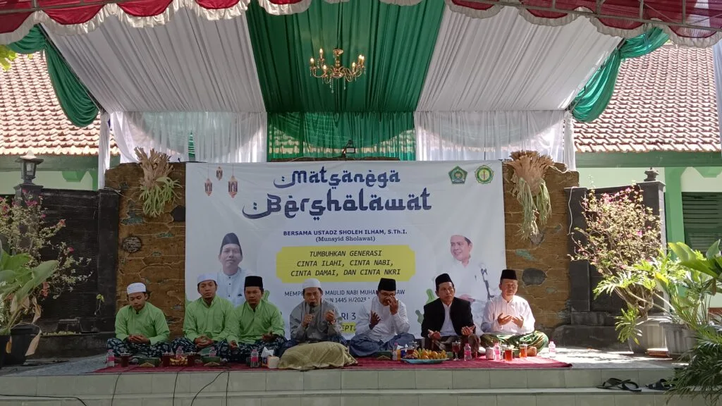 Peringati Maulid Nabi dengan Khidmat, MTs Negeri 3 Sleman Bersolawat