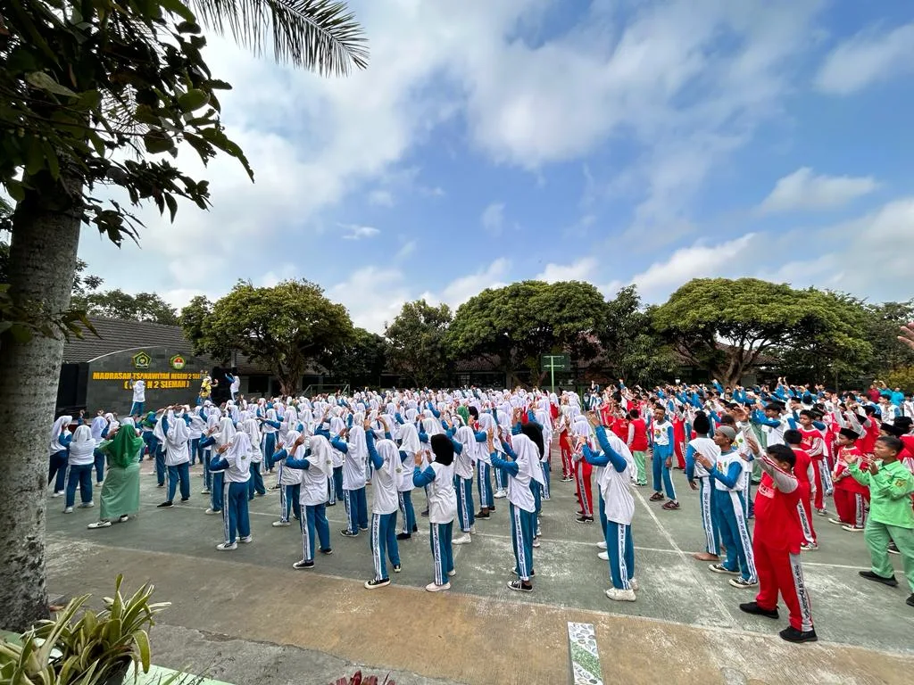 Jumat Sehat MTsN 2 Sleman Dipenuhi Keceriaan