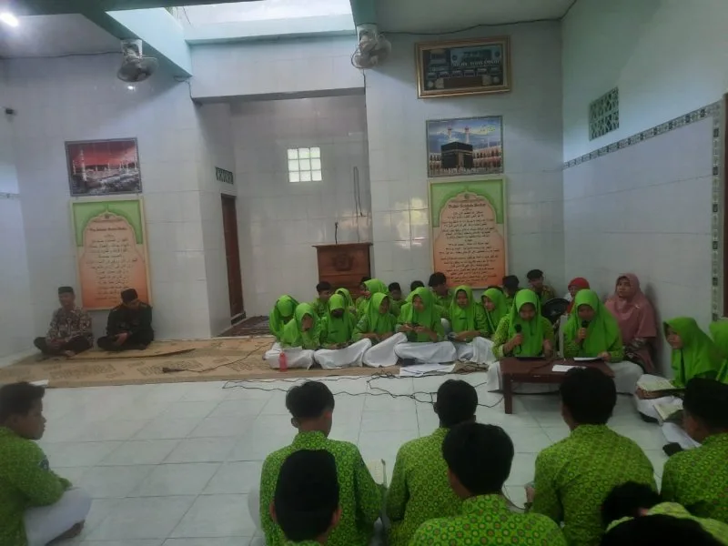 Maulid Nabi Muhammad MTs N 8 Sleman Sukses Ditangan Dua MC Berbakat