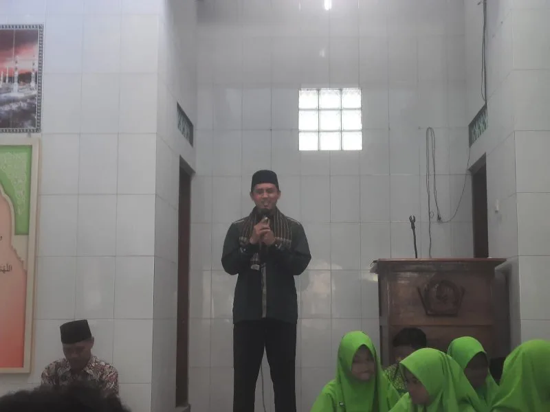 Peringatan Maulid Nabi Muhammad SAW MTs N 8 Sleman Upaya untuk Mencintai Nabi