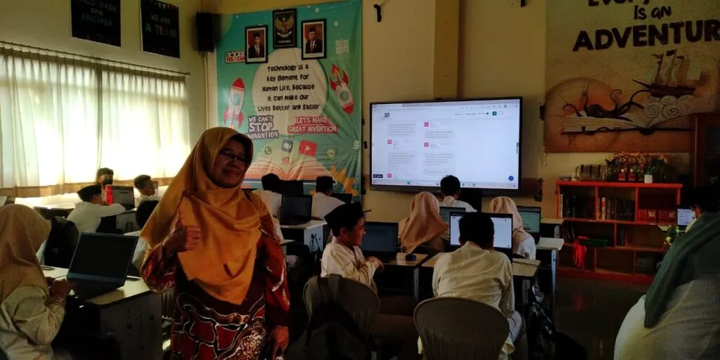 Kepala MTsN 2 Sleman Ikuti Study Banding ke SMP Islam Sabilillah Malang