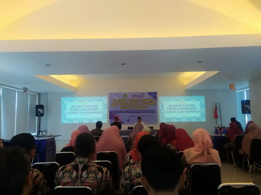 Waka Kurikulum MTsN 8 Sleman Ikuti Workshop Literasi dan Numerasi
