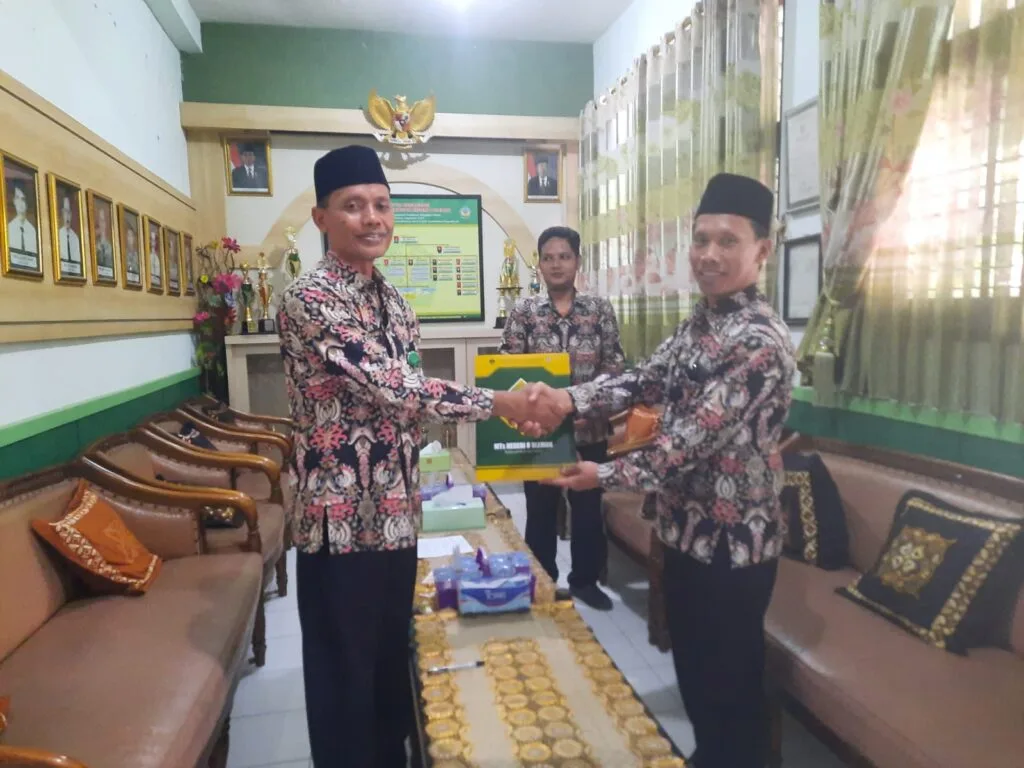 Tingkatkan Mutu Pendidikan, MTsN 8 Sleman MoU dengan MA Raden Fatah
