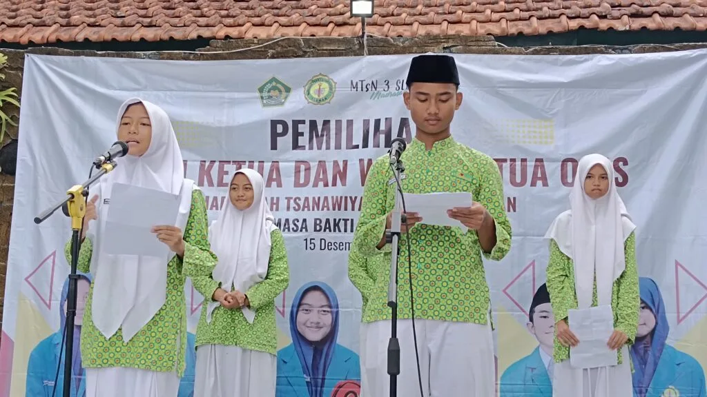 Jelang Pemilos, MTsN 3 Sleman Selenggarakan Orasi Calon Ketua dan Wakil Ketua OSIM