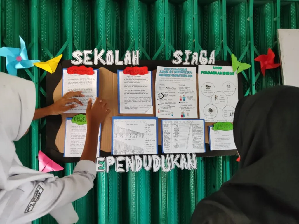 MTsN 2 Sleman Adakan Lomba Mading Antarkelas dalam Classmeeting Akhir Semester 1