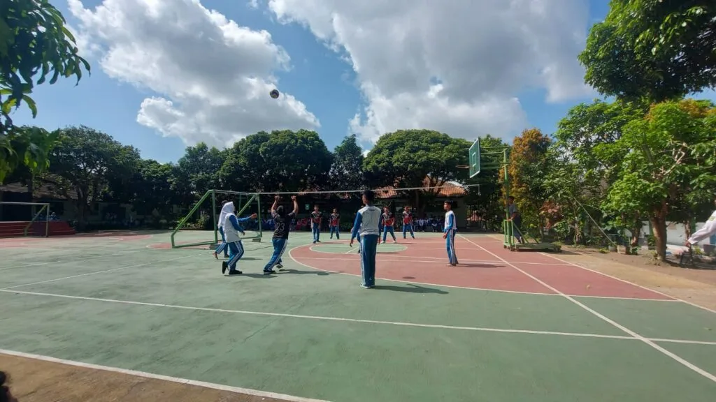 MTsN 2 Sleman Sukses Gelar Lomba Voli Antarkelas