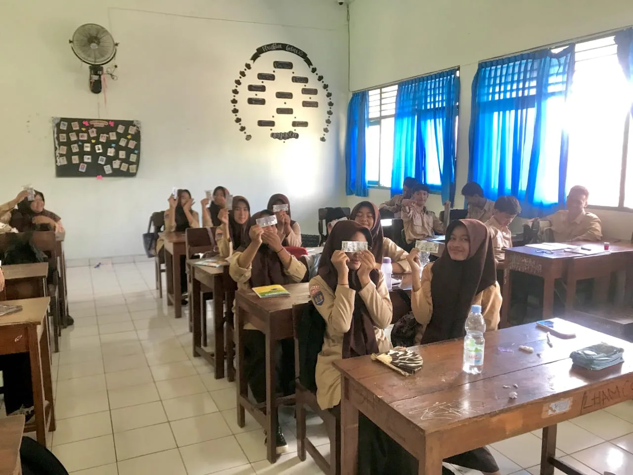 Cegah Anemia, UKS MAN 5 Sleman Beri  Tablet Tambah Darah kepada Siswi Kelas X 