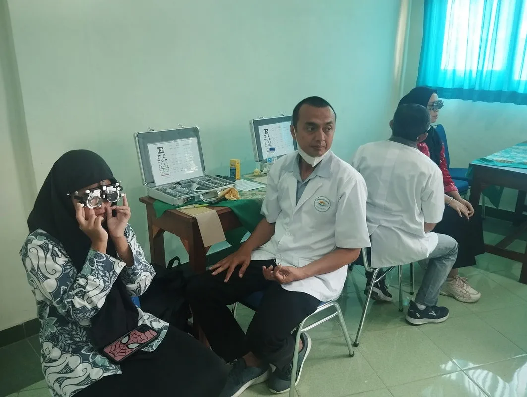 MAN 4 Sleman dan Yayasan Amal Mata Indonesia Adakan Pemeriksaan Mata Gratis