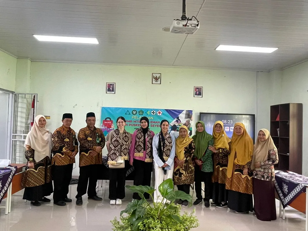 MTsN 1 Sleman Mendapat Kunjungan Mahasiswa Kedokteran Erasmus University Rotterdam Belanda