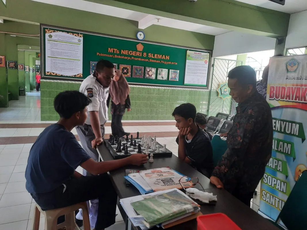 Siswa MTsN 8 Sleman Siapkan Strategi Catur Menuju PKM 2024