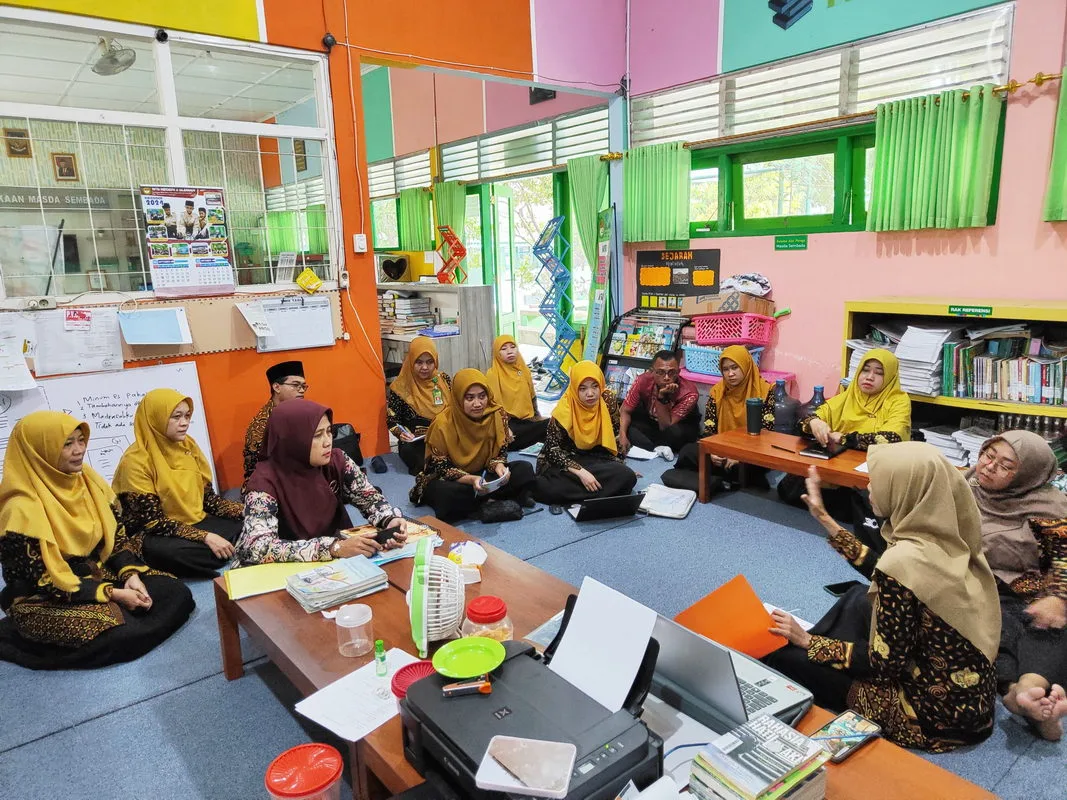 Fasilitator Kegiatan P5RA MTsN 2 Sleman Lakukan Koordinasi untuk Persiapan Program Pekan Depan