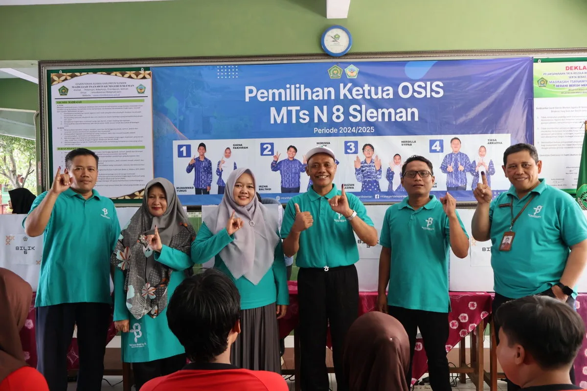 Jajaran Pimpinan MTsN 8 Sleman Awali Pemilihan Ketua dan Wakil OSIS dengan Antusias