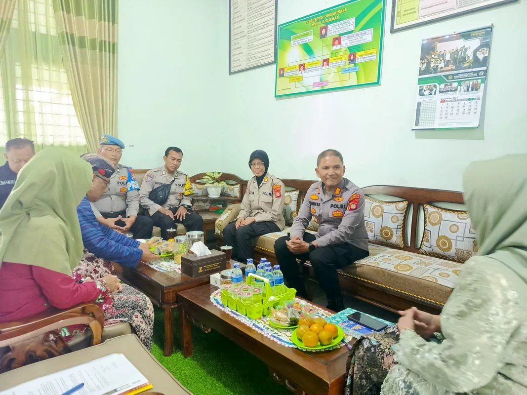 Kapolsek Tempel Yang Baru Lakukan Silaturahmi ke MTsN 2 Sleman