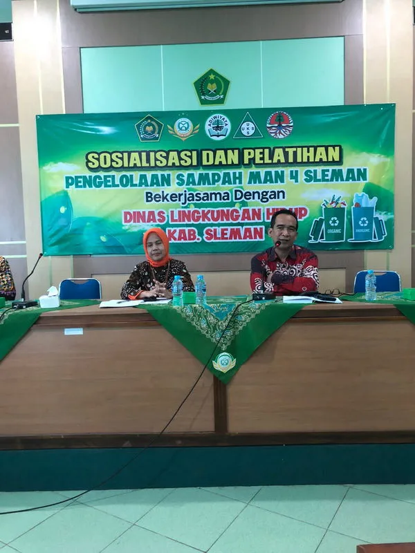 MAN 4 Sleman Gelar Pelatihan Pengolahan Sampah Bersama DLH Sleman