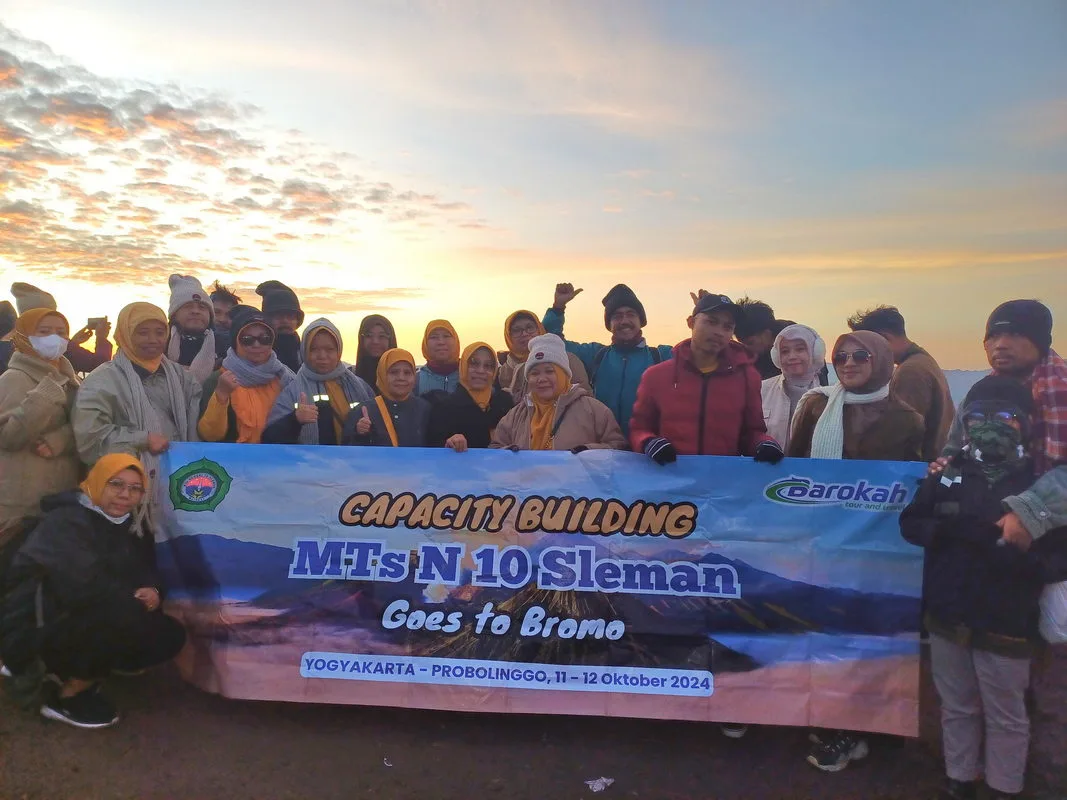 Capacity Building MTsN 10 Sleman Goes to Bromo
