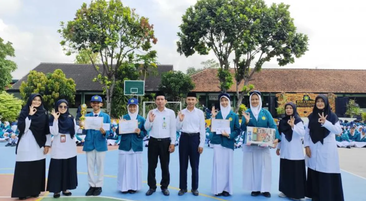 Panen Piagam, Pemberian Apresiasi Prestasi Siswa MTsN 3 Pekan Awal Oktober