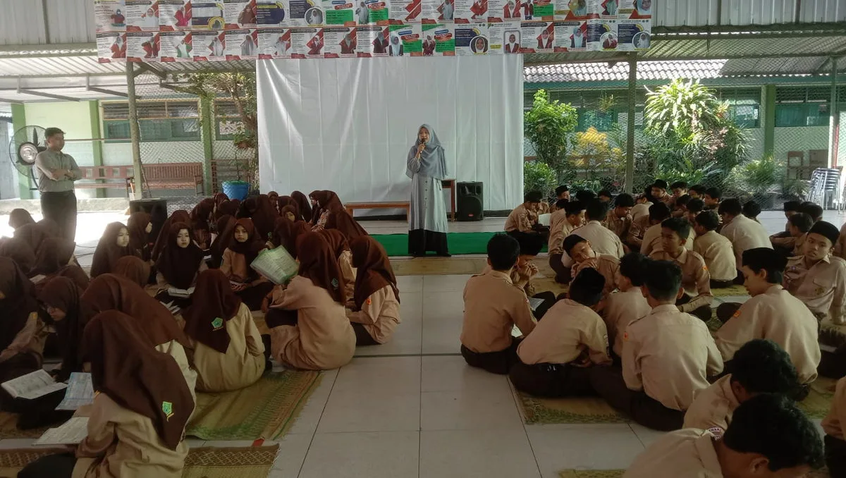 Aneka Kegiatan Warnai Jumat Berkah MTsN 10 Sleman