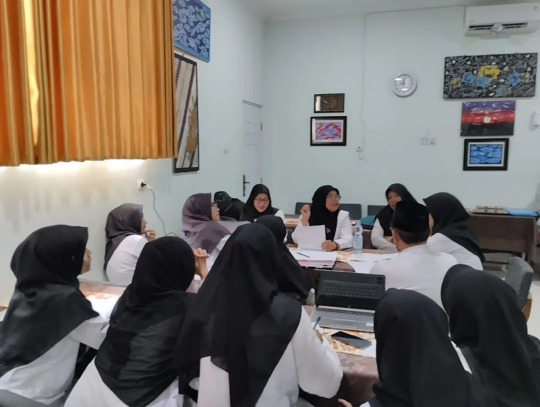 Tim Pengawas Madrasah Dampingi Praakreditasi MTsN 6 Sleman