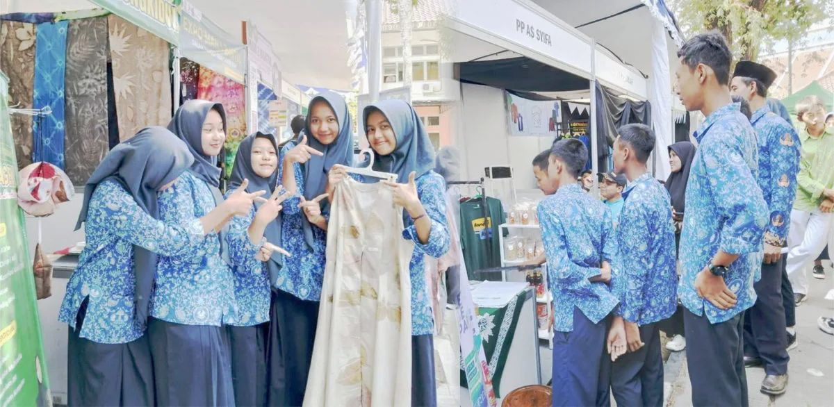 MTs Negeri 1 Sleman Kunjungi Expo Kemandirian Pesantren di UIN Sunan Kalijaga