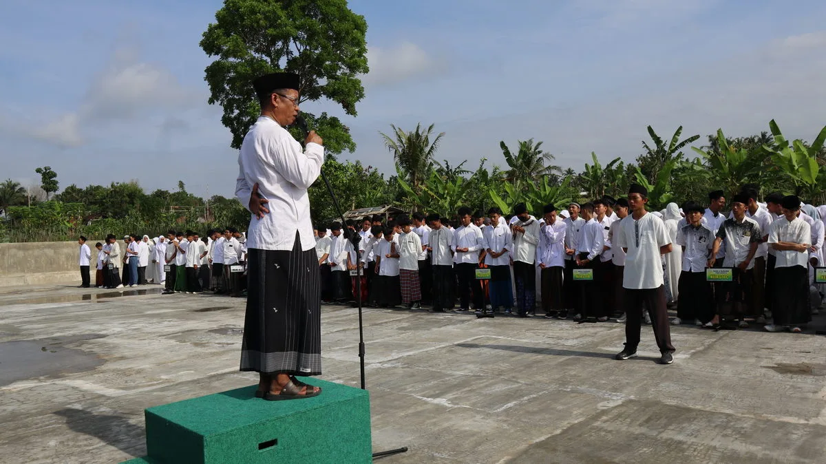 Peringatan Hari Santri di MAN 4 Sleman: Kobarkan Semangat Juang, Songsong Masa Depan