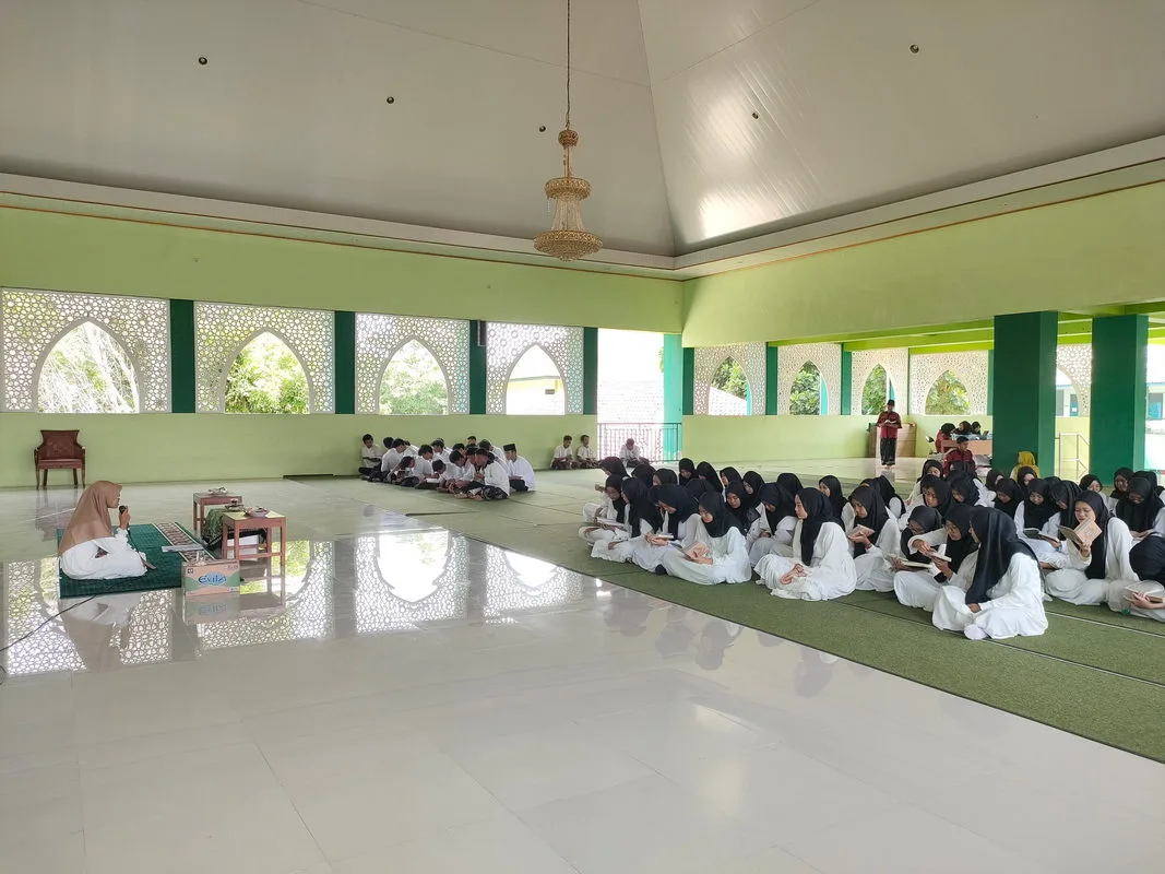 Peringati Hari Santri, MAN 2 Sleman Adakan Sema’an Qur’an 30 Juz