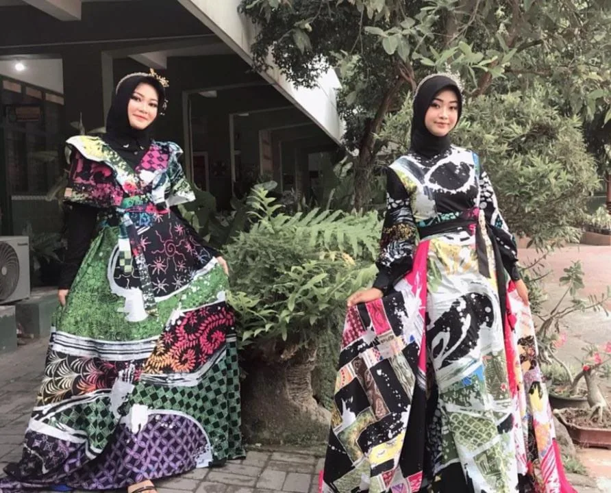 Batik Ciprat Kontemporer Karya Siswa-Siswi MTs Negeri 8 Sleman Tampil Memukau di Fashion Show