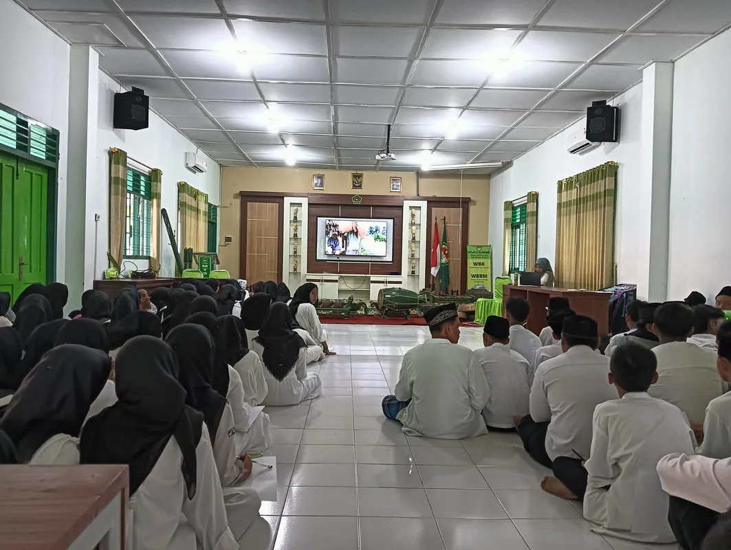 Ragam Kegiatan Warnai Hari Santri di MTsN 2 Sleman