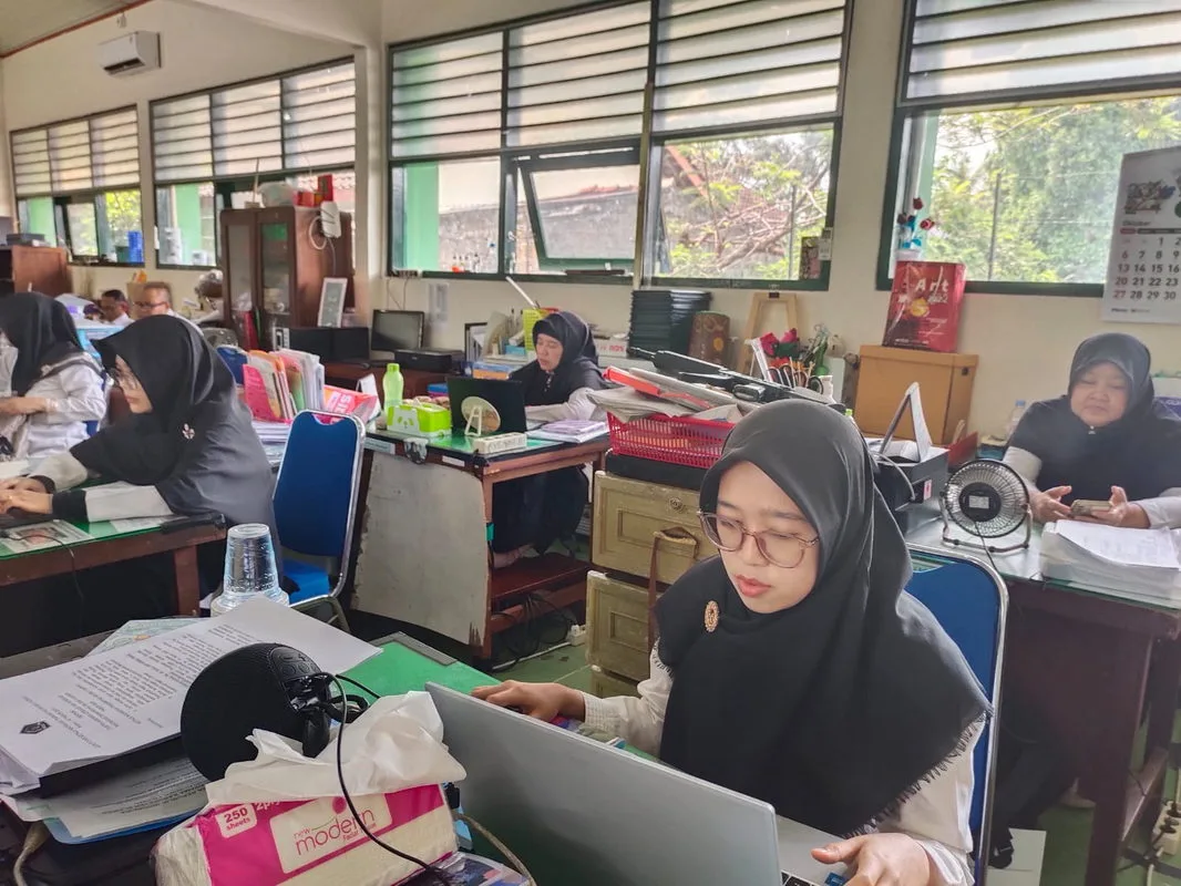 Tunaikan Tugas, Guru Bahasa MTs Negeri 3 Sleman Kerjakan Asesmen Literasi Baca