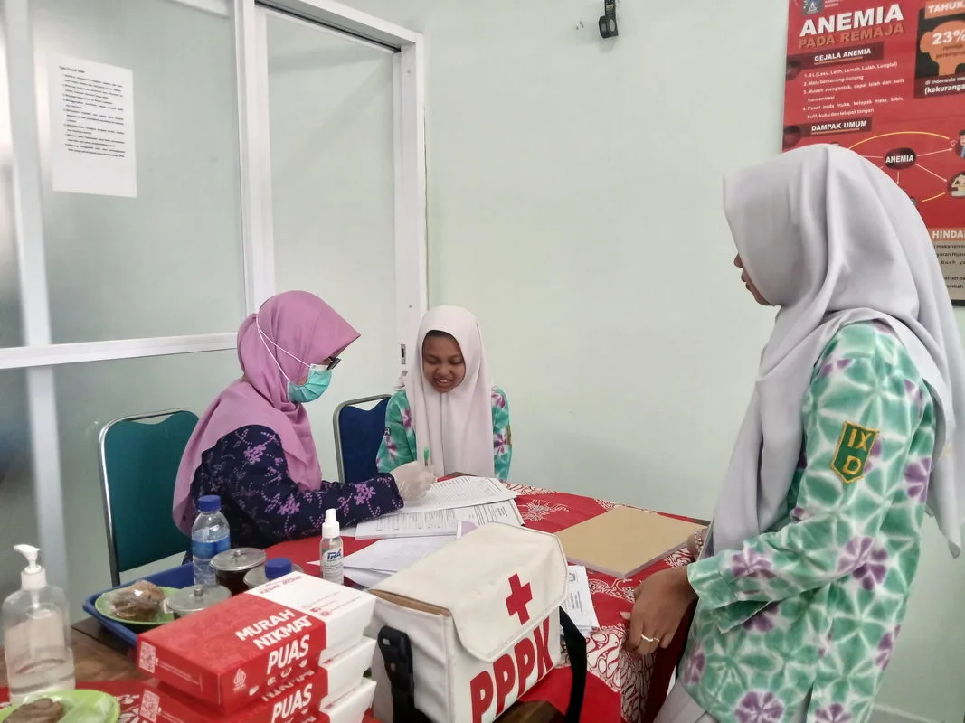 UKS MTsN 2 Sleman Bersama Puskesmas Tempel Adakan Screening Kesehatan untuk Siswa Kelas IX