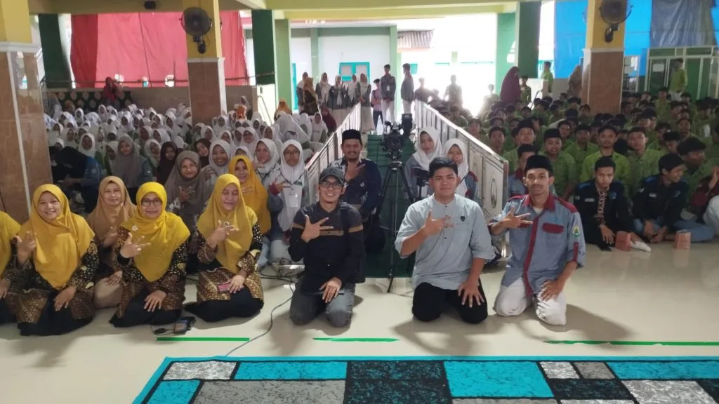 Ustadz Handy Bonny Sapa MAN 3 Sleman di Kajian Gulali