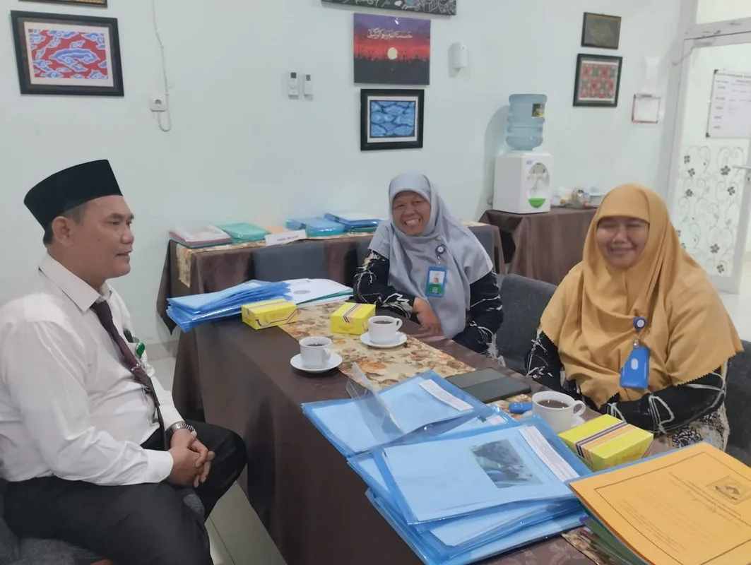 Ketua BAN PDM Tinjau Langsung Pelaksnaan Akreditasi MTsN 6 Sleman
