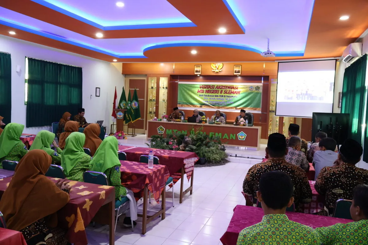 MTsN 8 Sleman Jalani Hari Pertama Visitasi Akreditasi dengan Khidmat