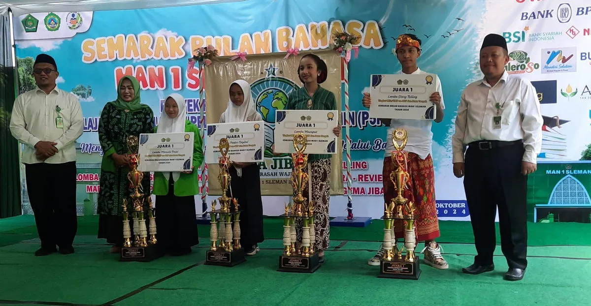Semarak Bulan Bahasa MAN 1 Sleman, 4 Siswa MTs/SMP Terima Trofi Gubernur