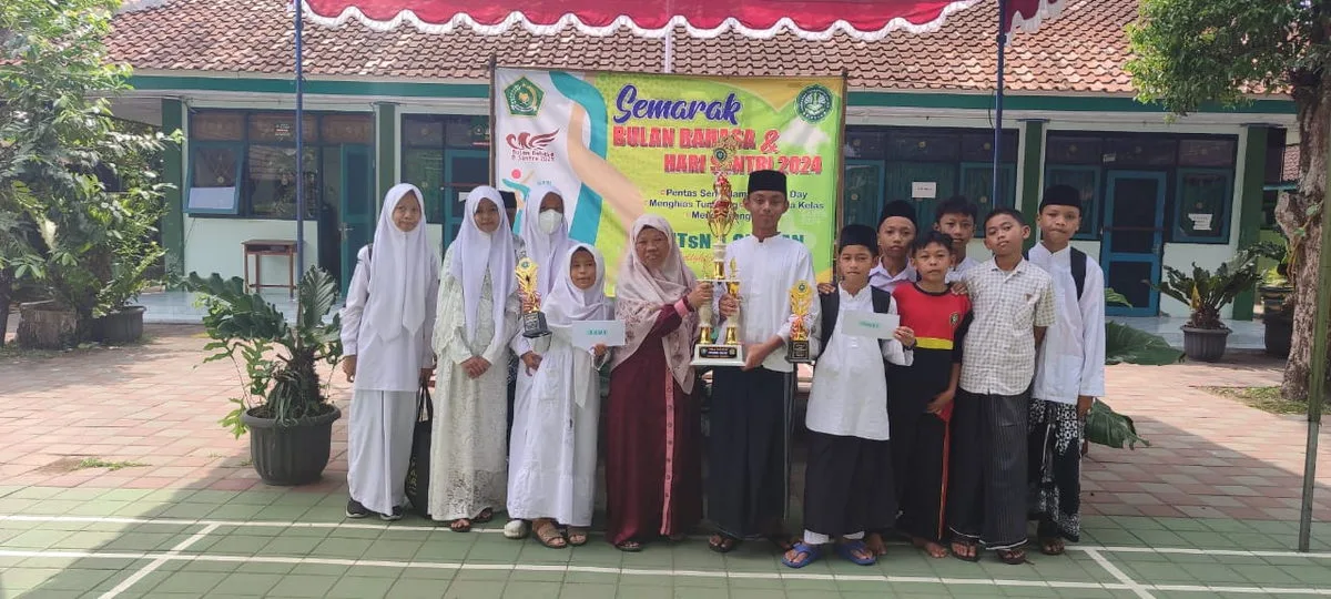 Semarak Bulan Bahasa, MTs Negeri 1 Sleman Gelar Lomba Pojok Baca Antar Kelas