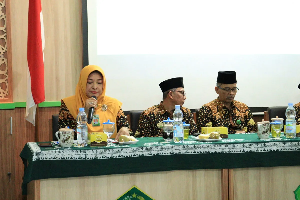 Kepala MTs Negeri 9 Sleman Berikan Sambutan Hangat dalam Acara Rakorpim Madrasah Lingkungan Kemenag Kabupaten Sleman