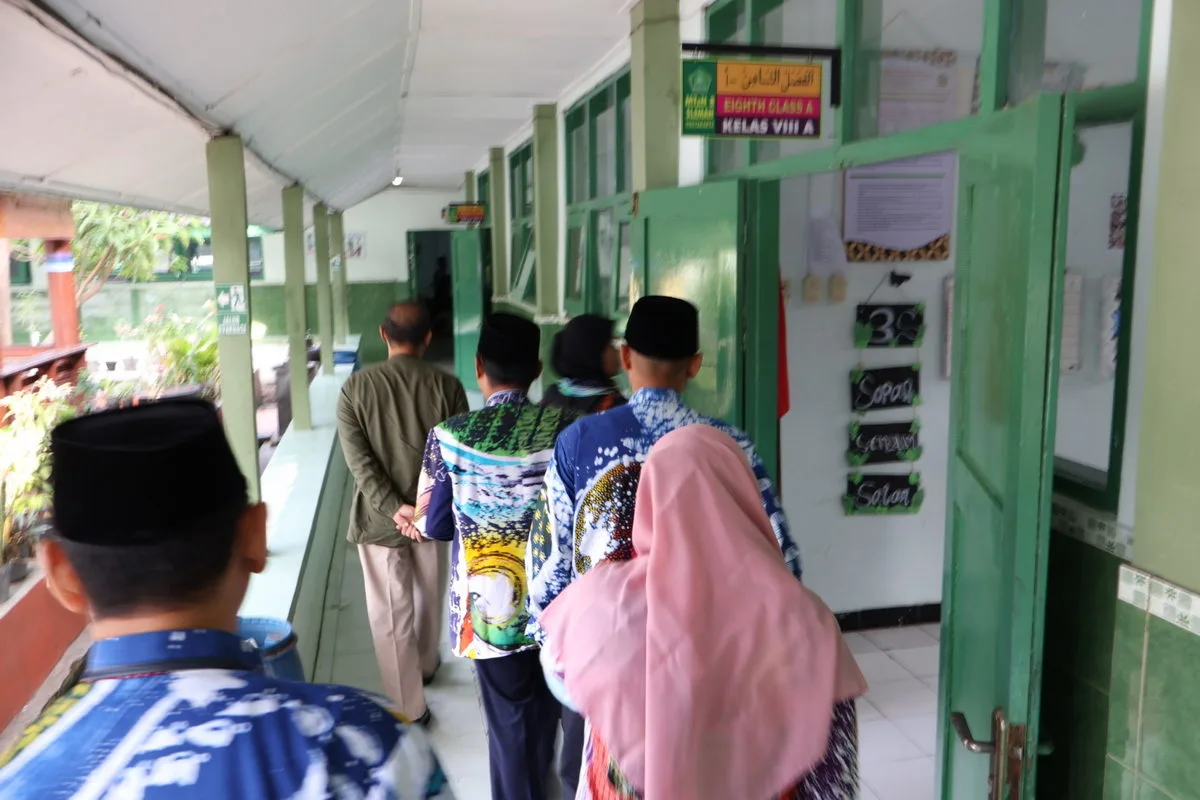 Observasi Lingkungan Madrasah, Visitasi Akreditasi Hari Kedua di MTsN 8 Sleman